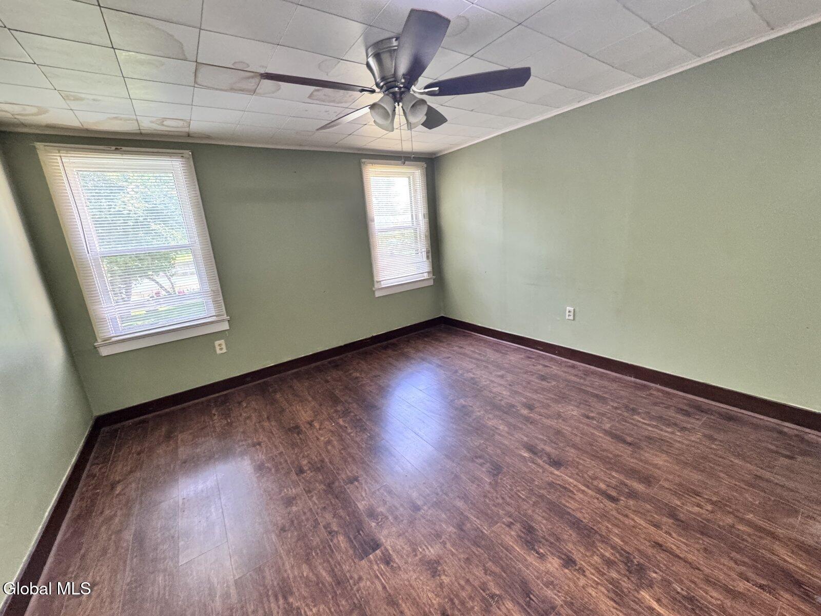17 Mohawk Avenue Waterford NY 12188