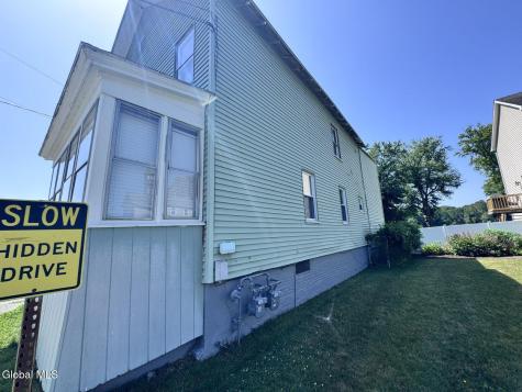 17 Mohawk Avenue Waterford NY 12188