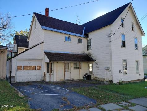 132 Grand Street Gloversville NY 12078