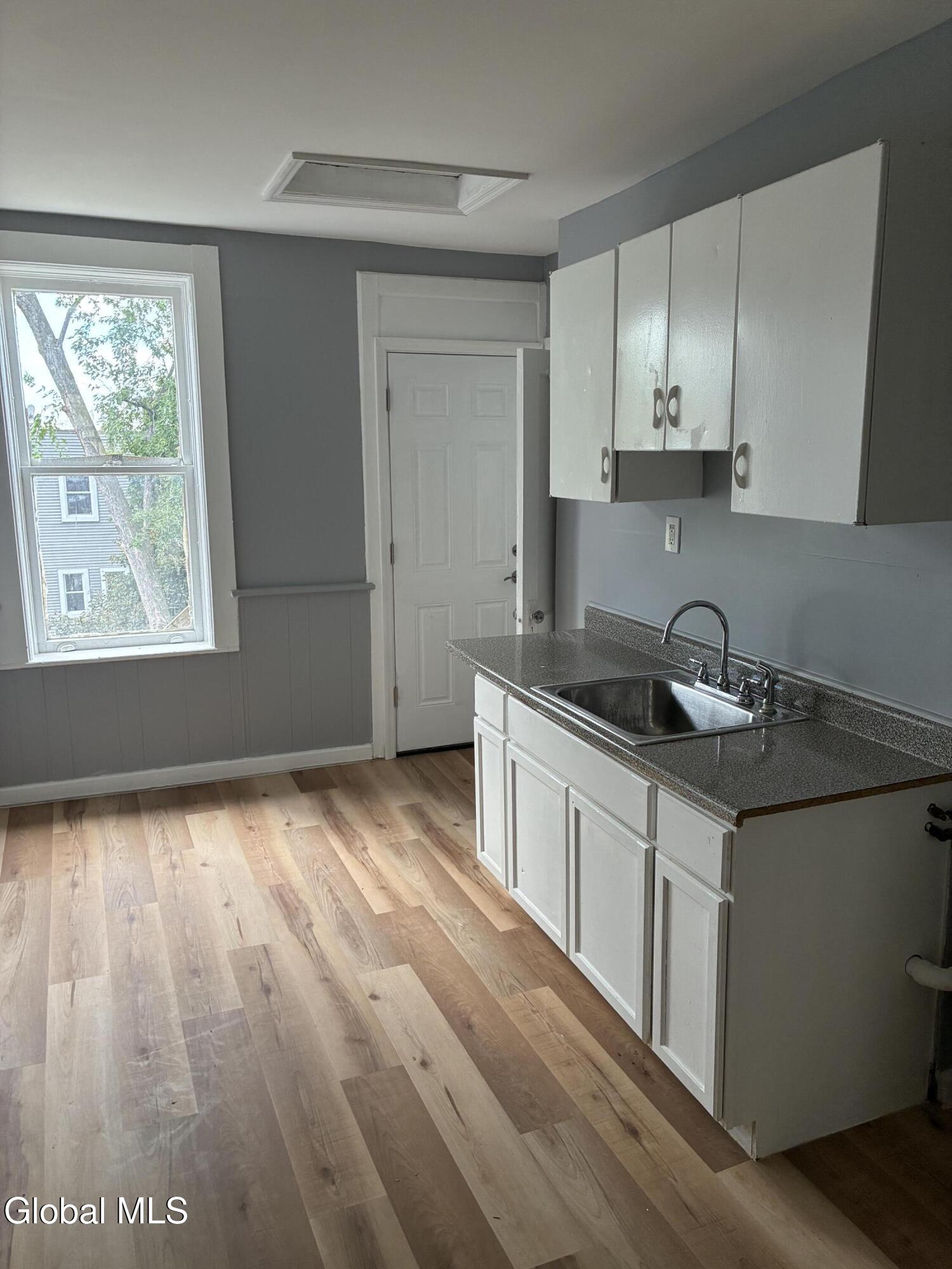 215 9th Street Troy NY 12180