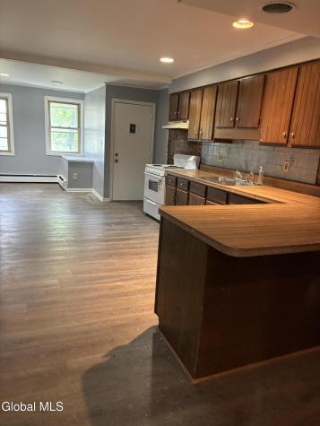 215 9th Street Troy NY 12180
