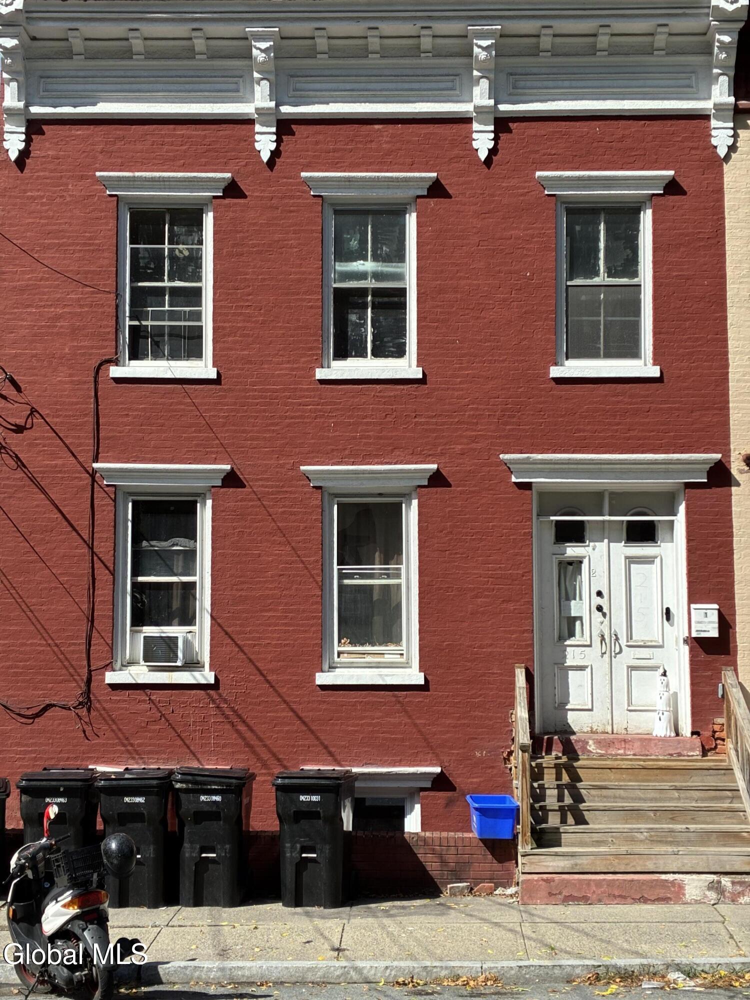 215 9th Street Troy NY 12180