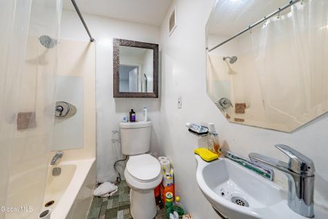 177 Lancaster Street Albany NY 12210