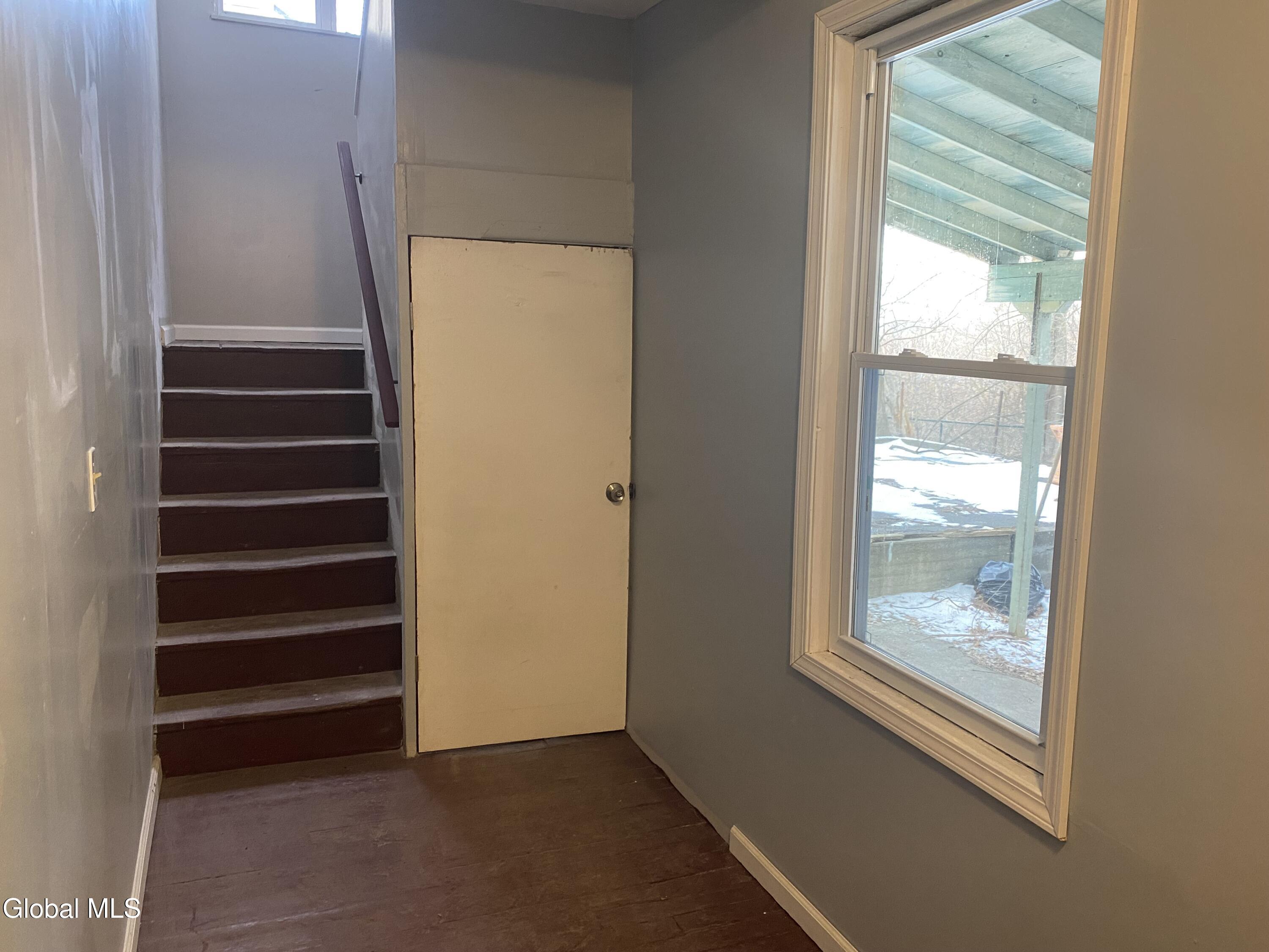 609 Bluff Avenue Schenectady NY 12303