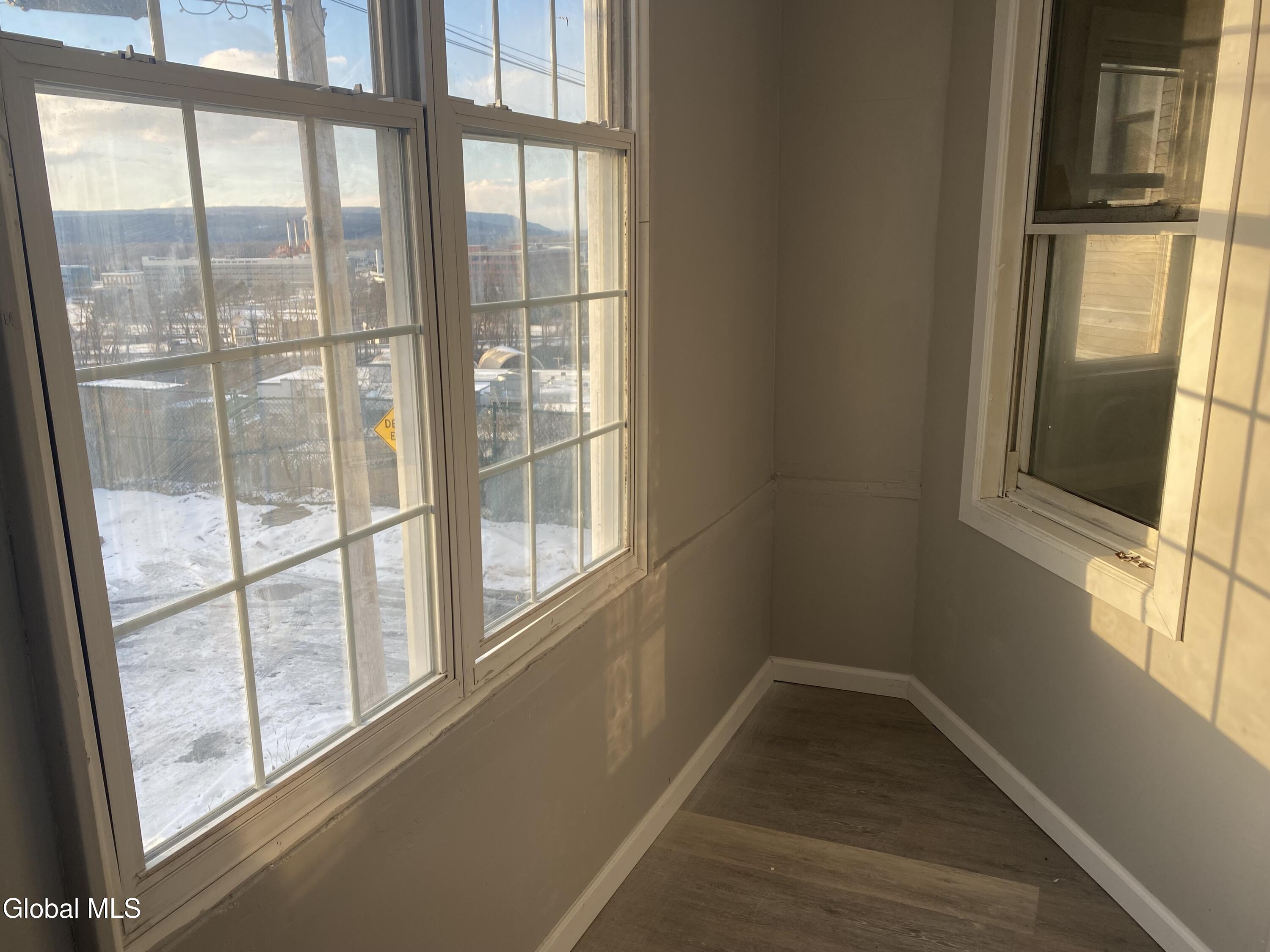 609 Bluff Avenue Schenectady NY 12303