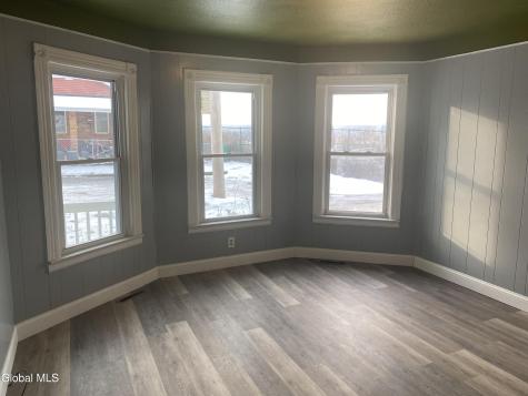 609 Bluff Avenue Schenectady NY 12303