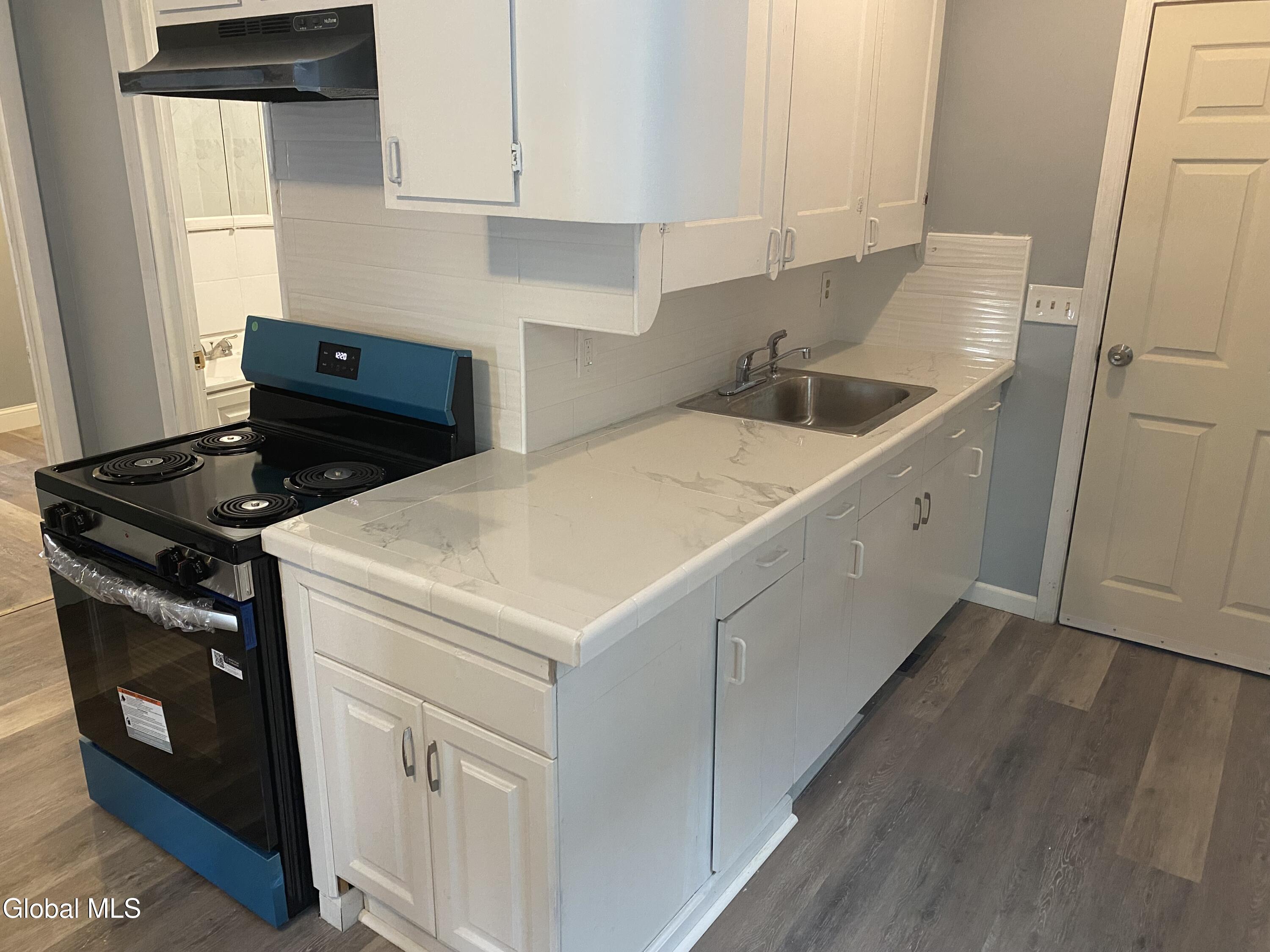 609 Bluff Avenue Schenectady NY 12303