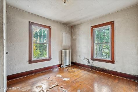 236 Glenmont Road Glenmont NY 12077