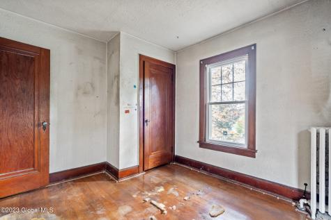 236 Glenmont Road Glenmont NY 12077
