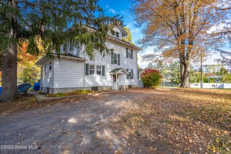 236 Glenmont Road Glenmont NY 12077