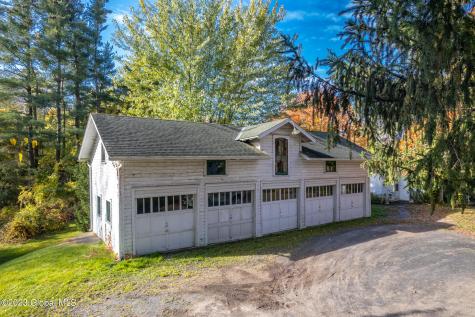 236 Glenmont Road Glenmont NY 12077
