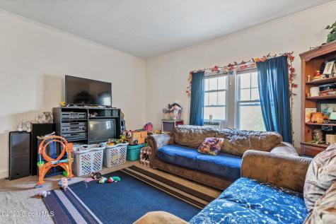 236 Glenmont Road Glenmont NY 12077