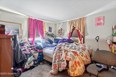 236 Glenmont Road Glenmont NY 12077