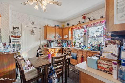 236 Glenmont Road Glenmont NY 12077