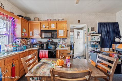 236 Glenmont Road Glenmont NY 12077