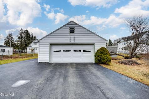 34 Cochrane Avenue Amsterdam NY 12010
