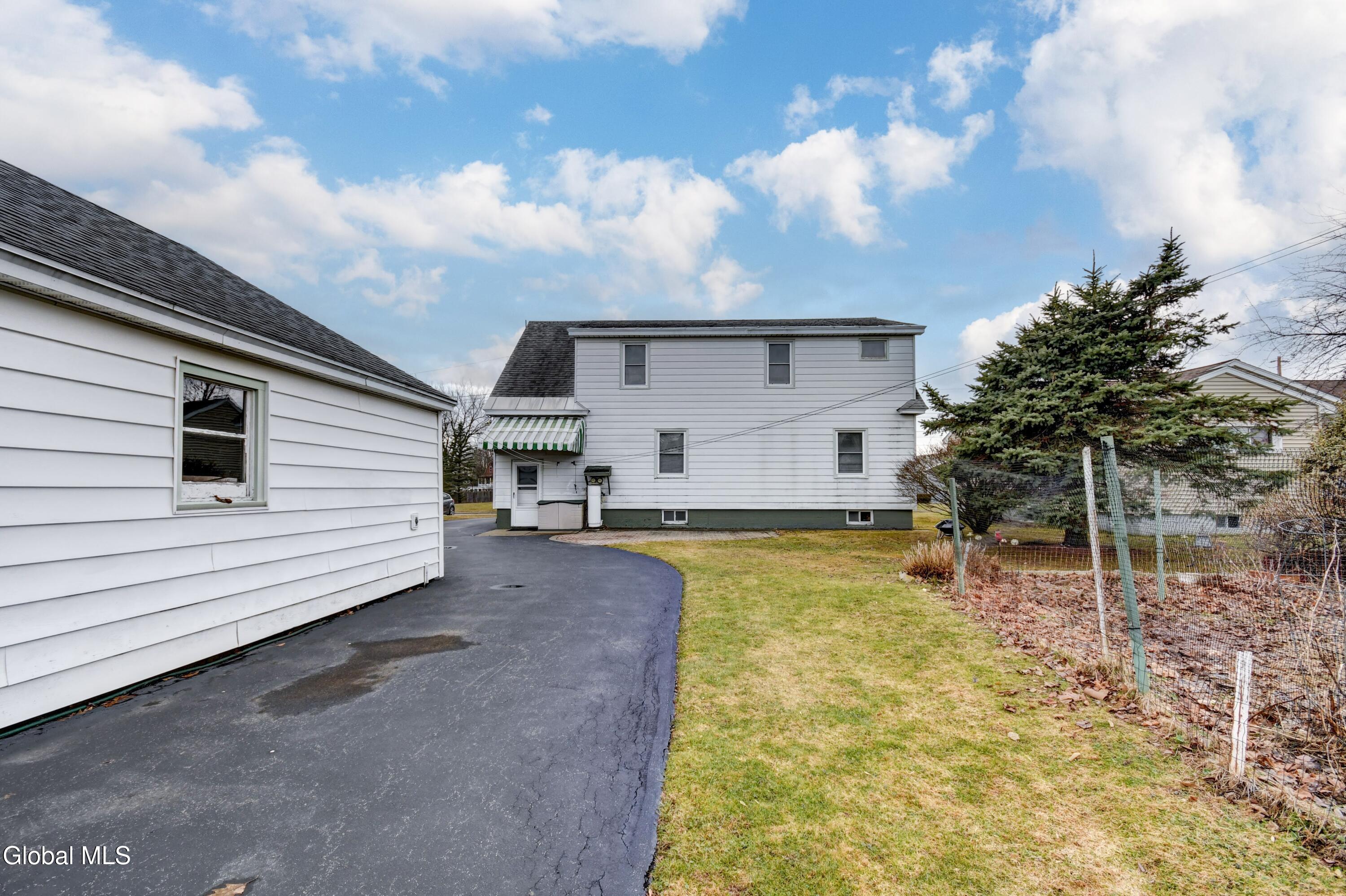 34 Cochrane Avenue Amsterdam NY 12010
