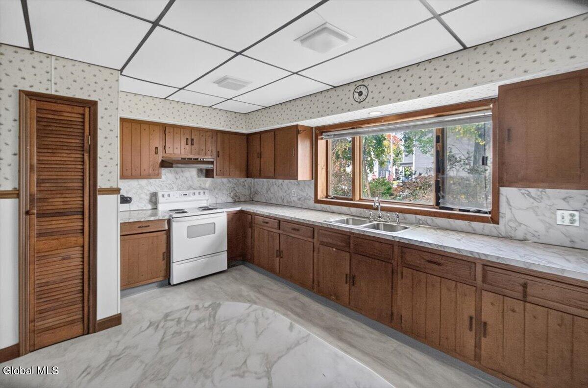 270 4th Avenue Troy NY 12182