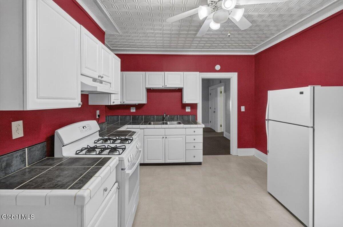 270 4th Avenue Troy NY 12182