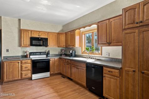 26 Charles Street Waterford NY 12188