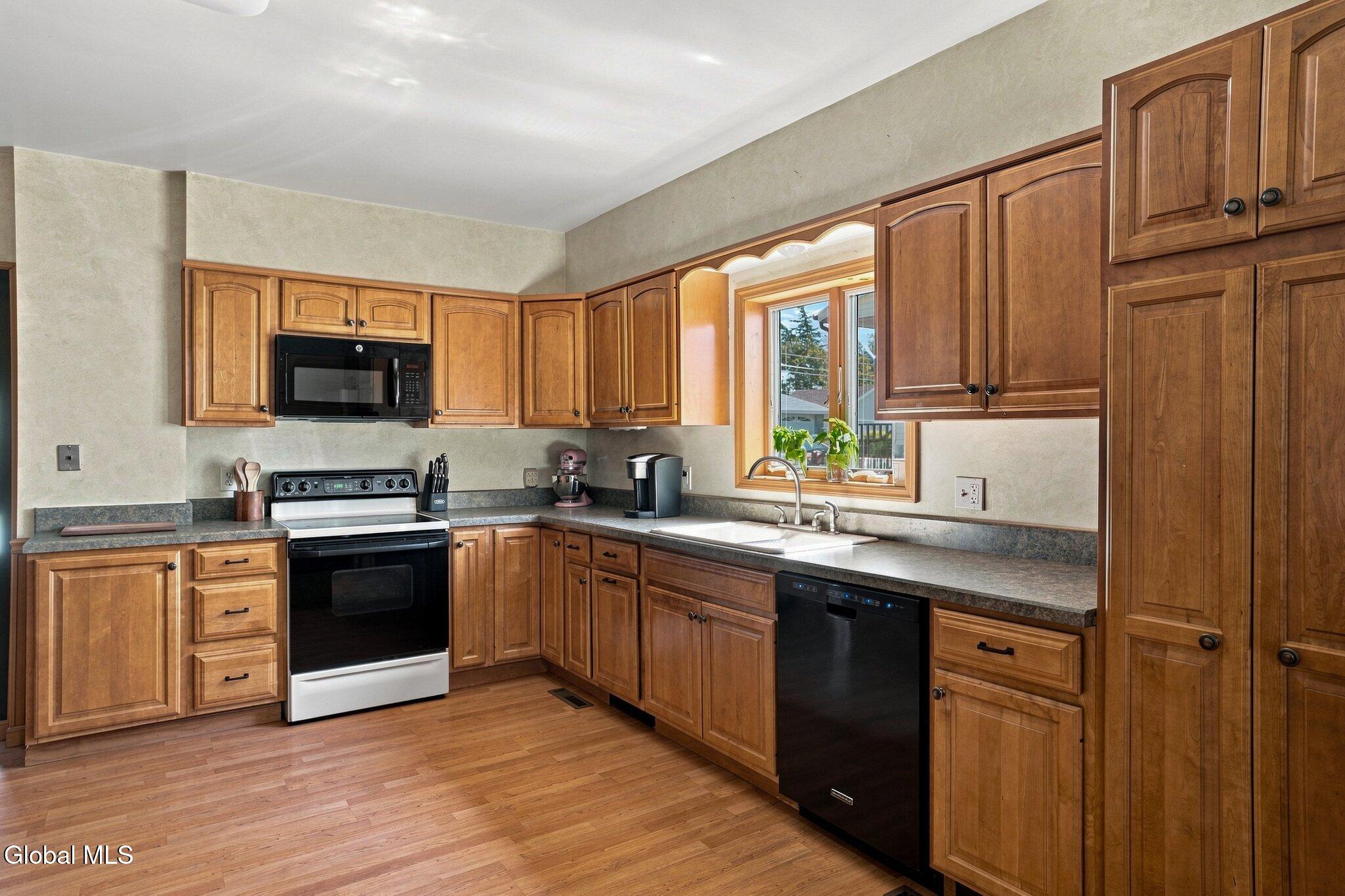 26 Charles Street Waterford NY 12188