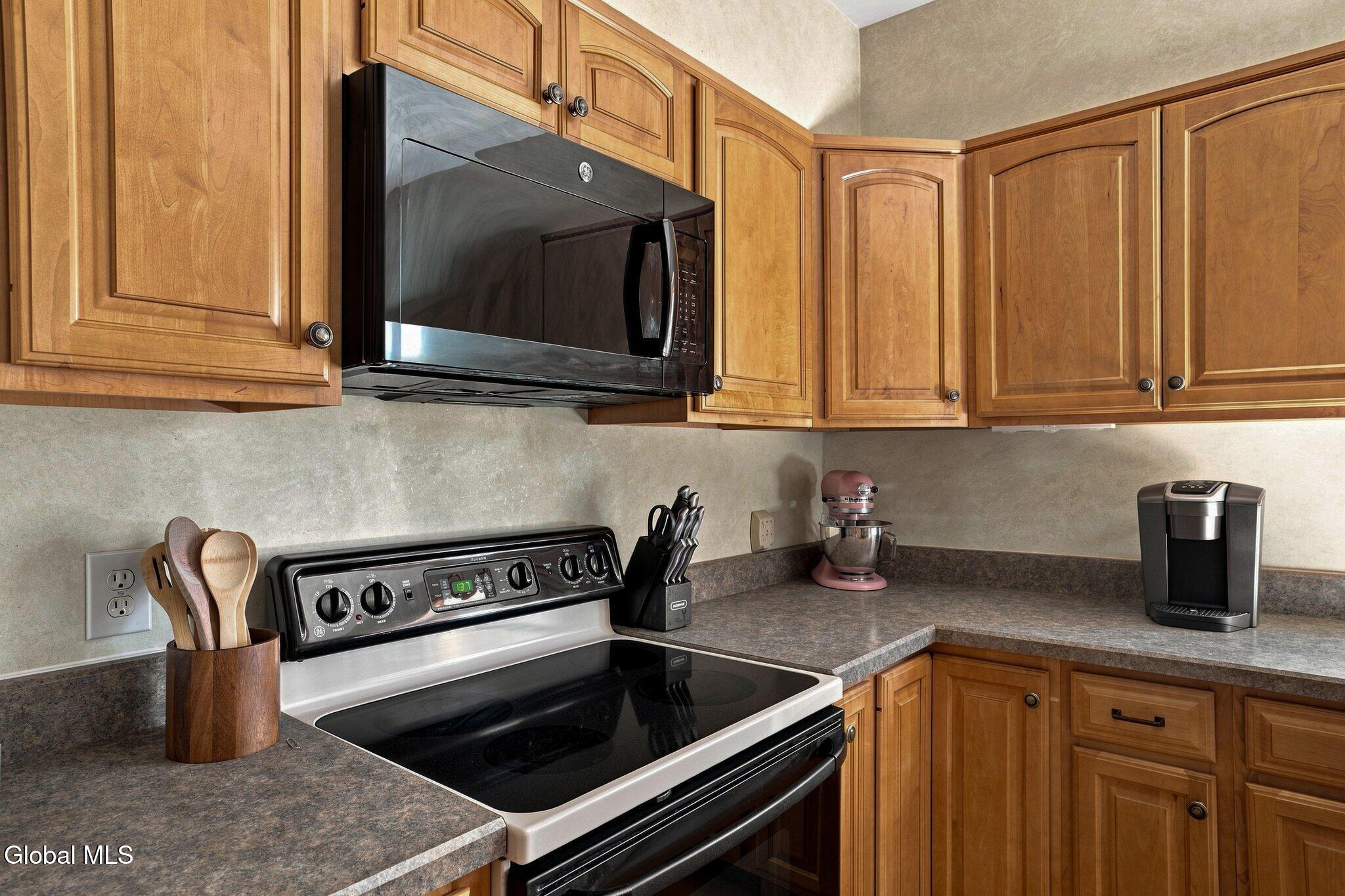 26 Charles Street Waterford NY 12188