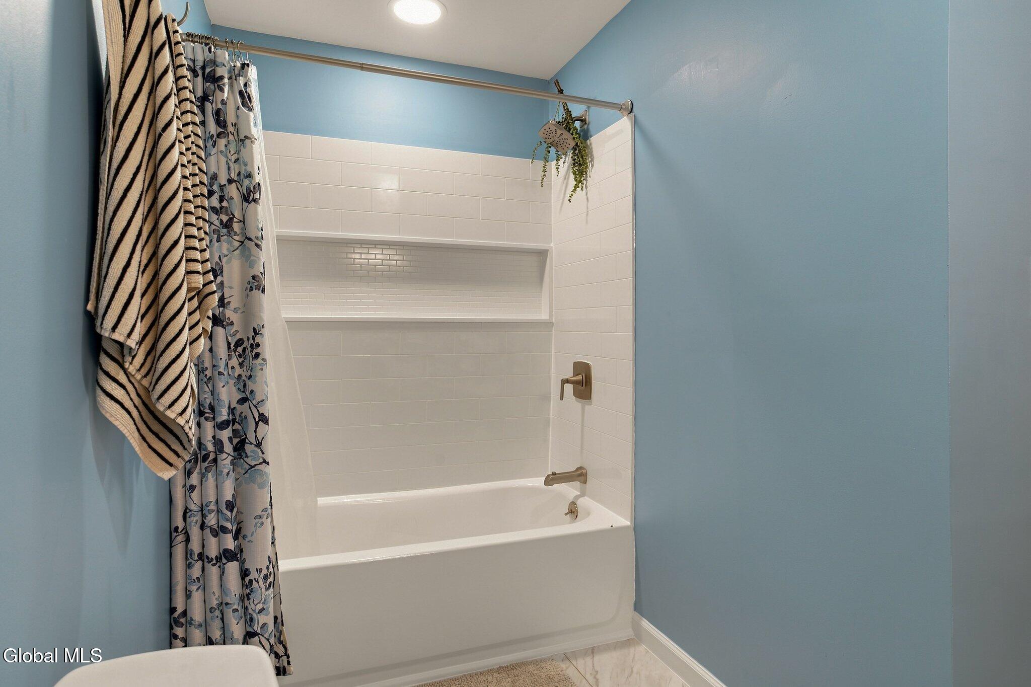 26 Charles Street Waterford NY 12188
