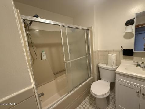 65 Watervliet Avenue Albany NY 12206