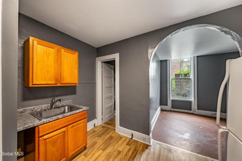 29 2nd Street Albany NY 12210