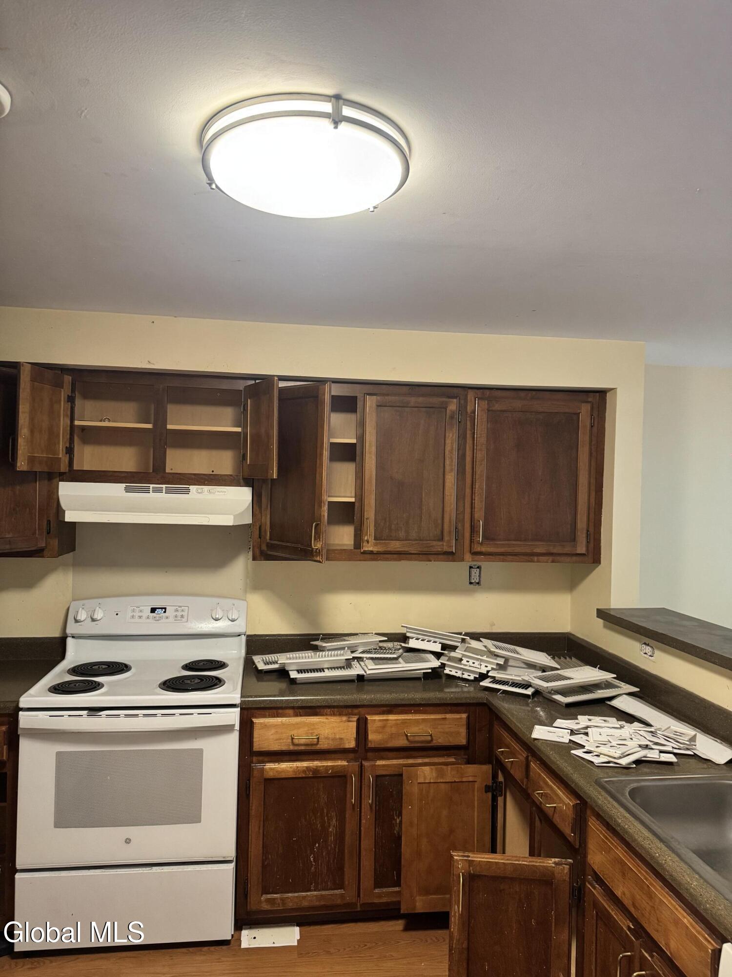 11 Ten Broeck Street Albany NY 12210