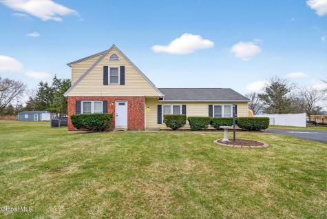 10 Pheasant Run Waterford NY 12188