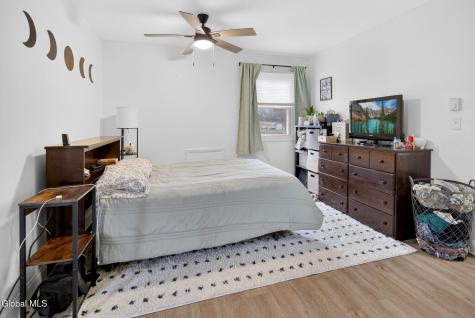 10 Pheasant Run Waterford NY 12188