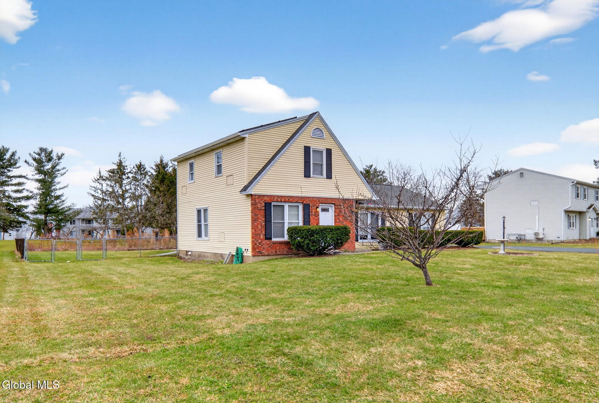 10 Pheasant Run Waterford NY 12188