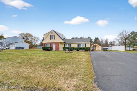 10 Pheasant Run Waterford NY 12188