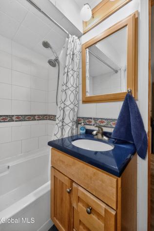 48 Schoolhouse Road Guilderland NY 12203
