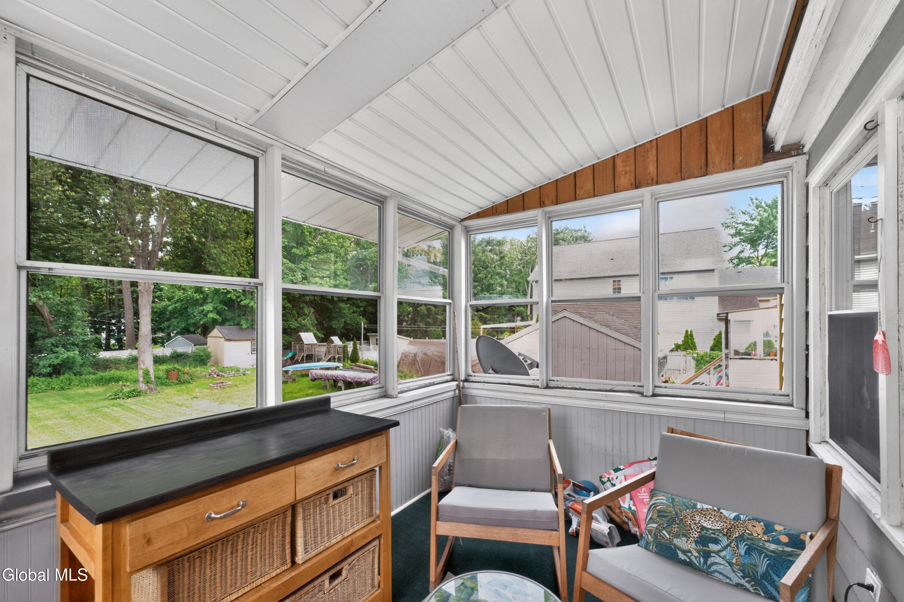 48 Schoolhouse Road Guilderland NY 12203