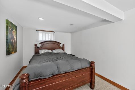 48 Schoolhouse Road Guilderland NY 12203