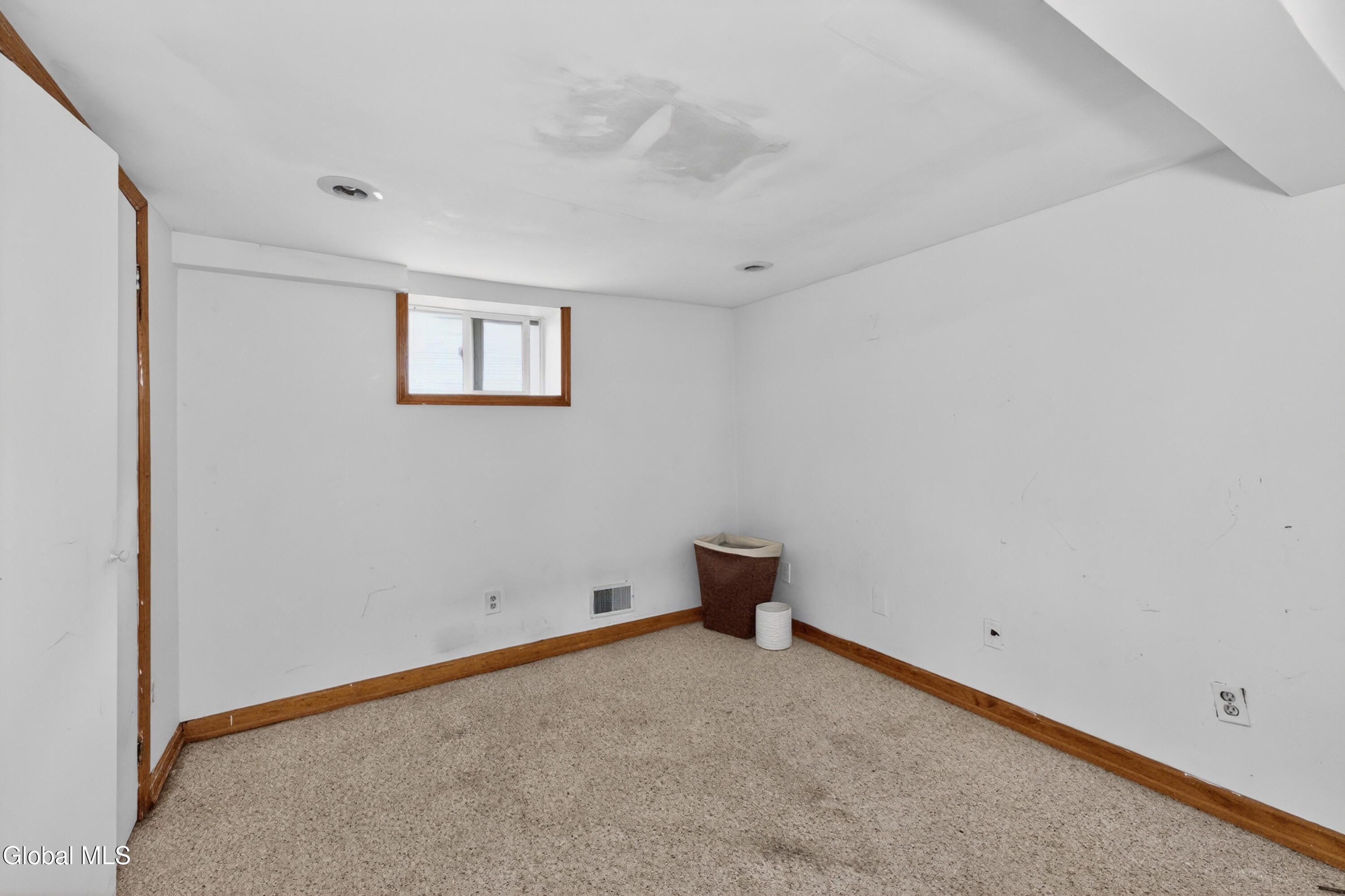 48 Schoolhouse Road Guilderland NY 12203