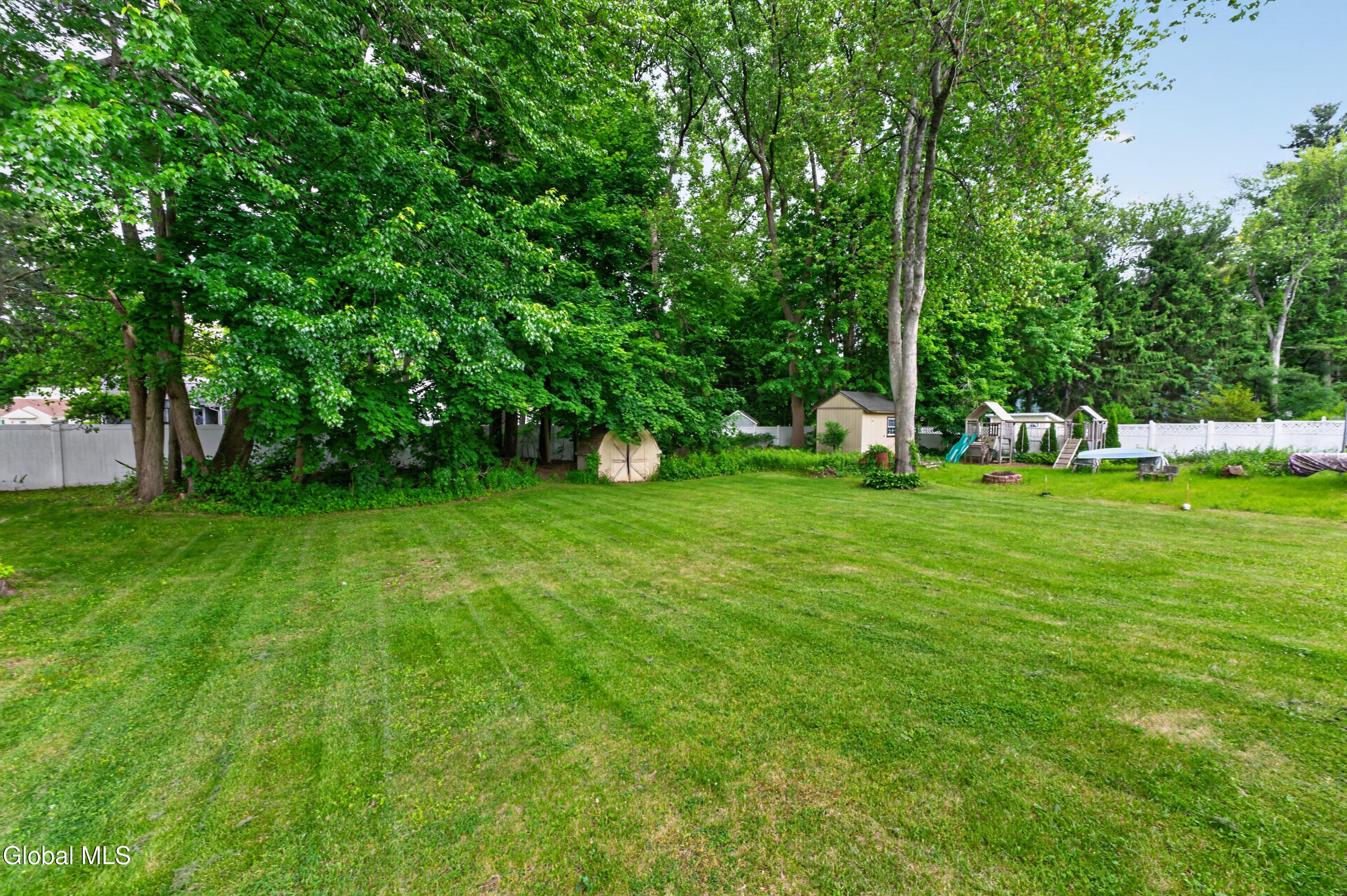 48 Schoolhouse Road Guilderland NY 12203
