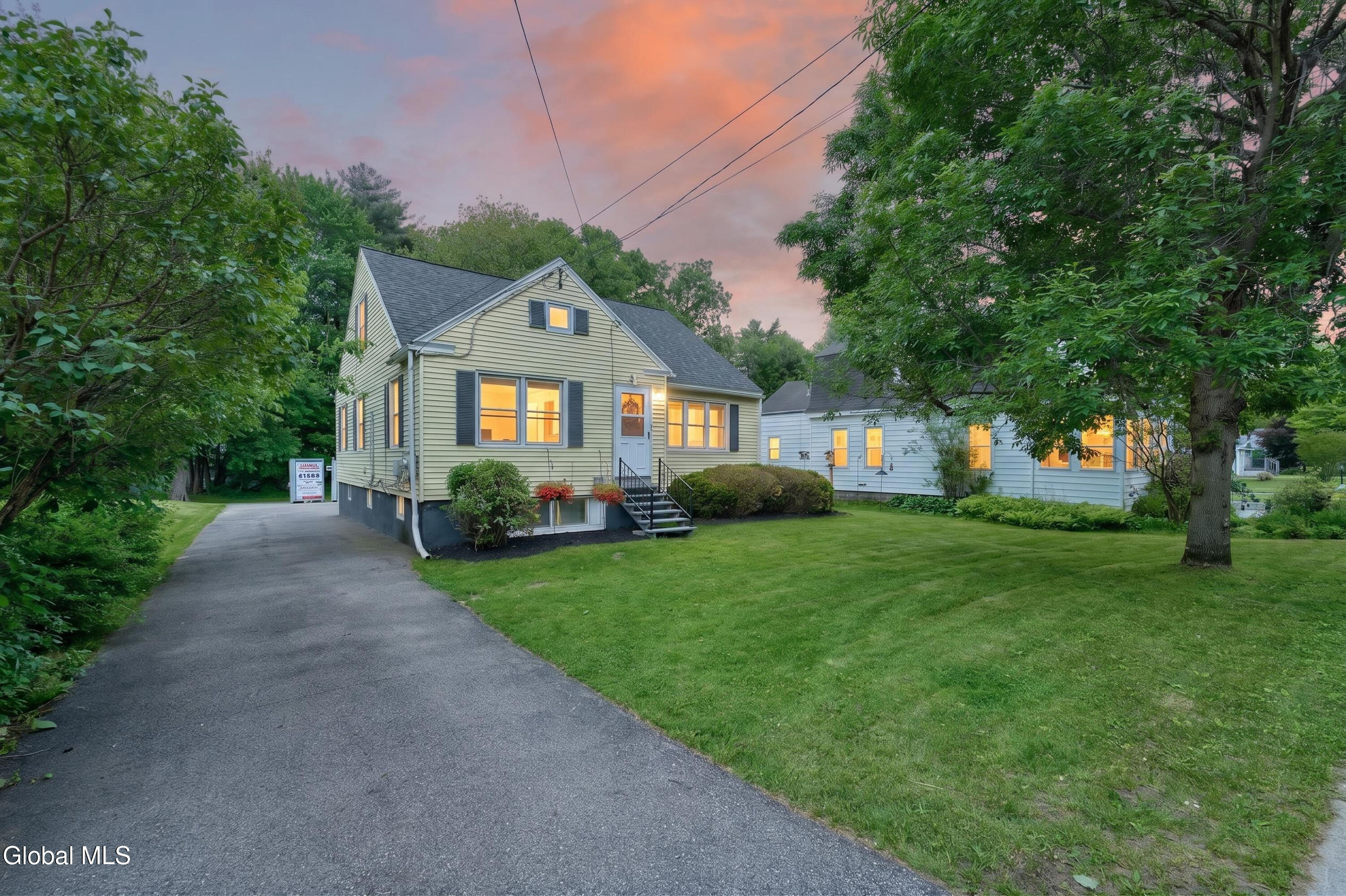 48 Schoolhouse Road Guilderland NY 12203