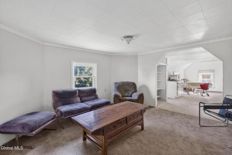 11 Pulver Avenue Ravena NY 12143