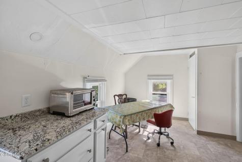 11 Pulver Avenue Ravena NY 12143