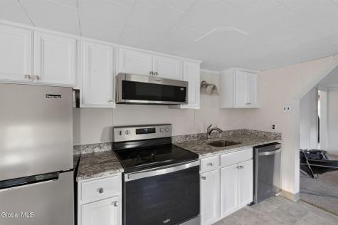 11 Pulver Avenue Ravena NY 12143