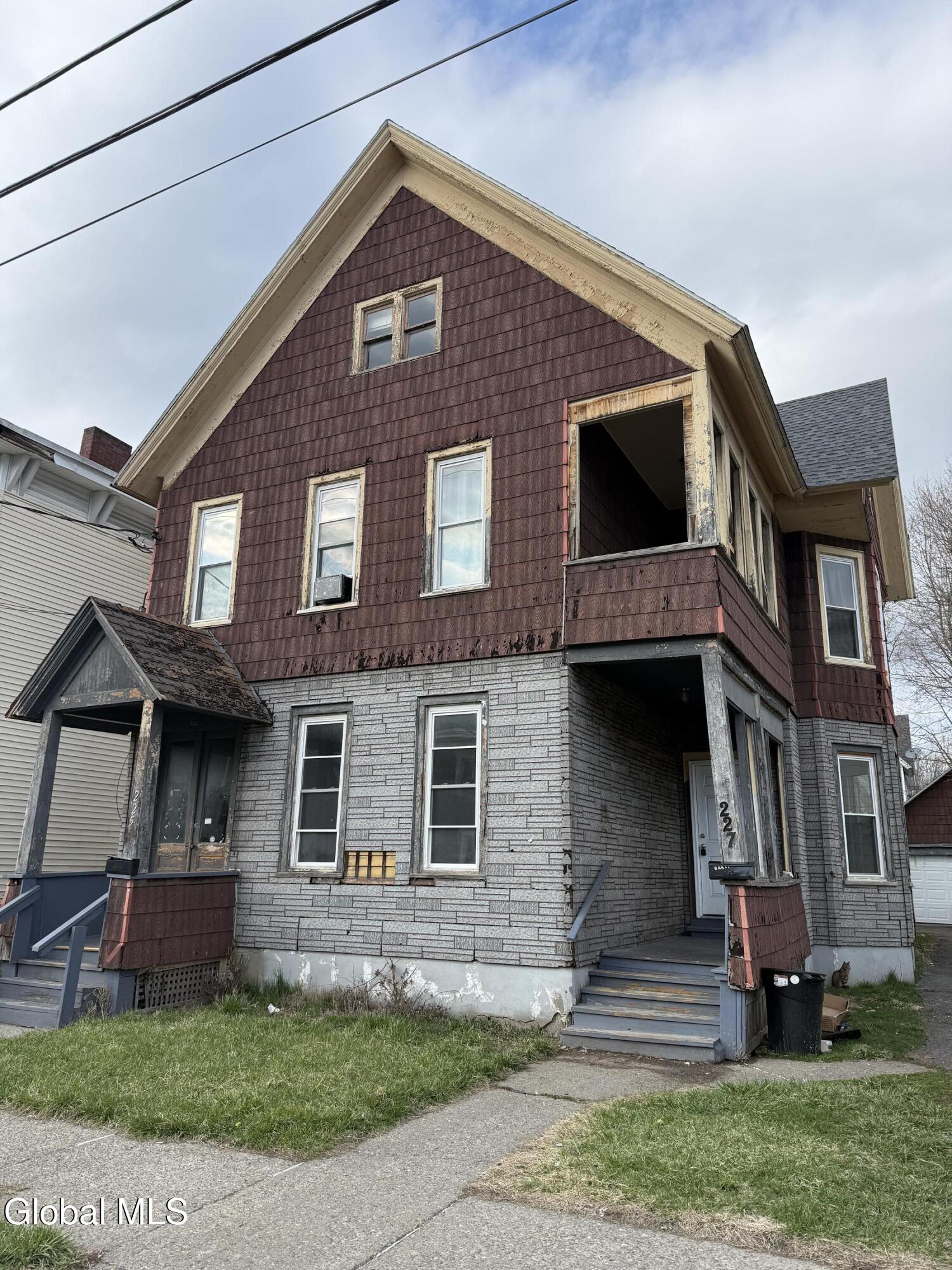 225-227 Grand Street Amsterdam NY 12010