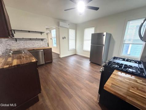 577 6th Avenue Watervliet NY 12189