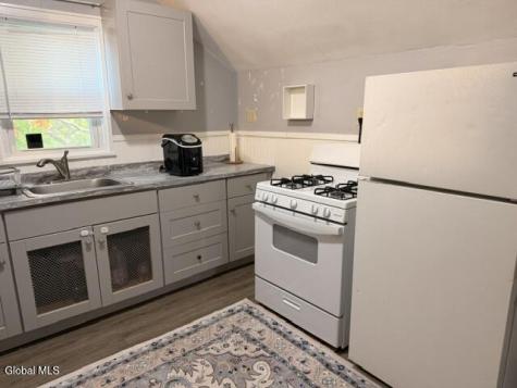 16 Mapleridge Avenue Albany NY 12209