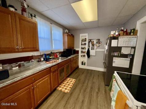16 Mapleridge Avenue Albany NY 12209