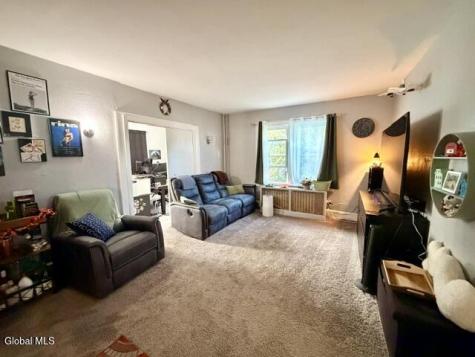 16 Mapleridge Avenue Albany NY 12209