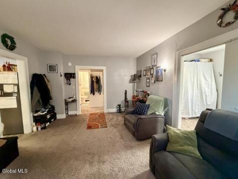 16 Mapleridge Avenue Albany NY 12209