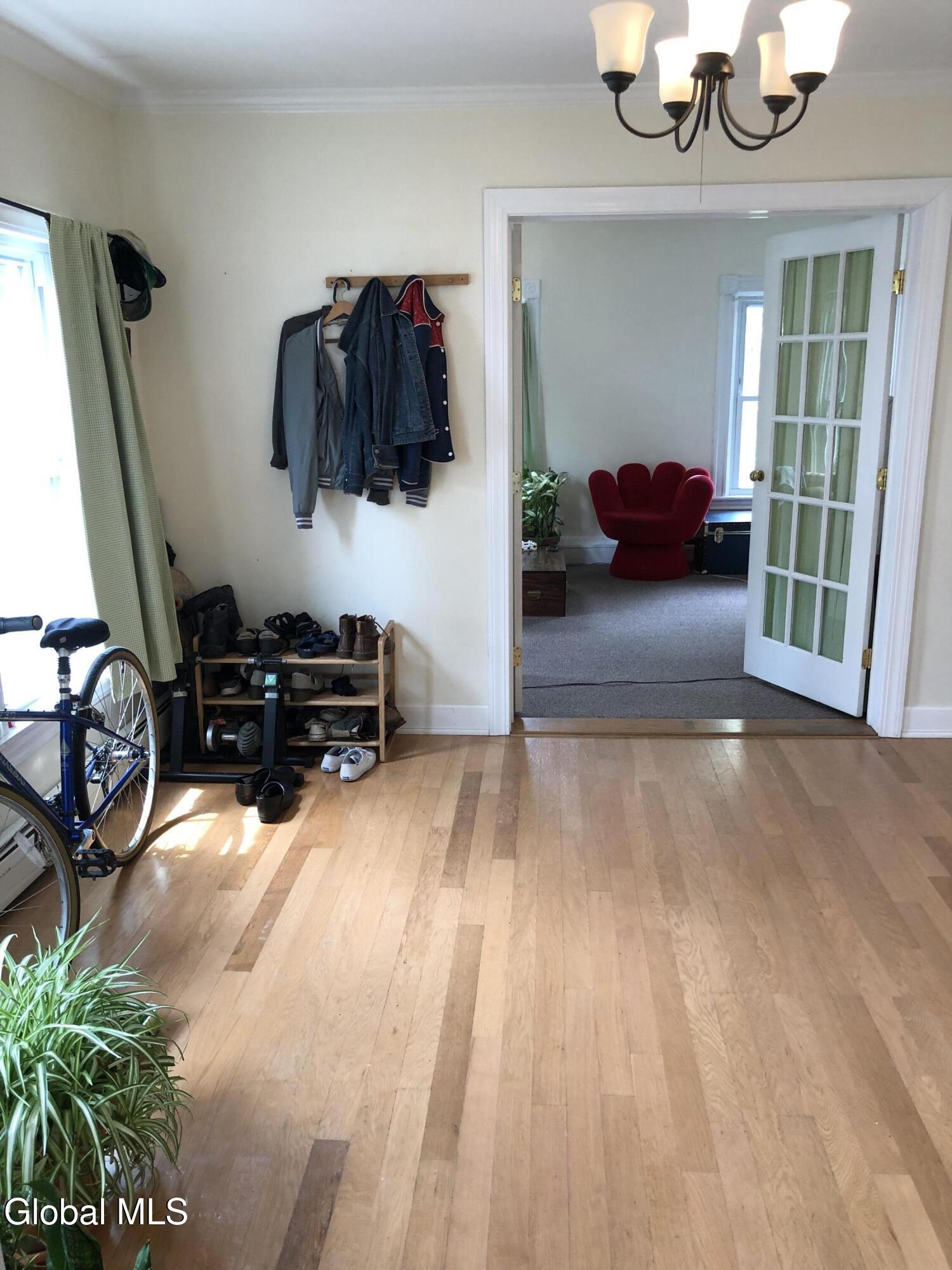 98 Walworth Street Saratoga Springs NY 12866